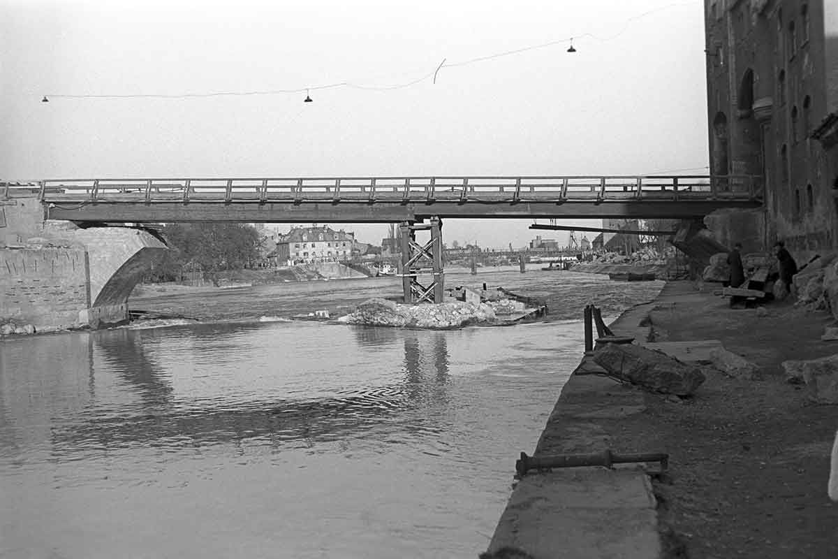 Rückblick - Steinerne Brücke 1946 - 2