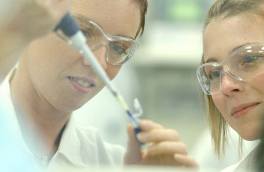 Unternehmen - Thermo Fisher Scietific GENEART GmbH (C) Geneart