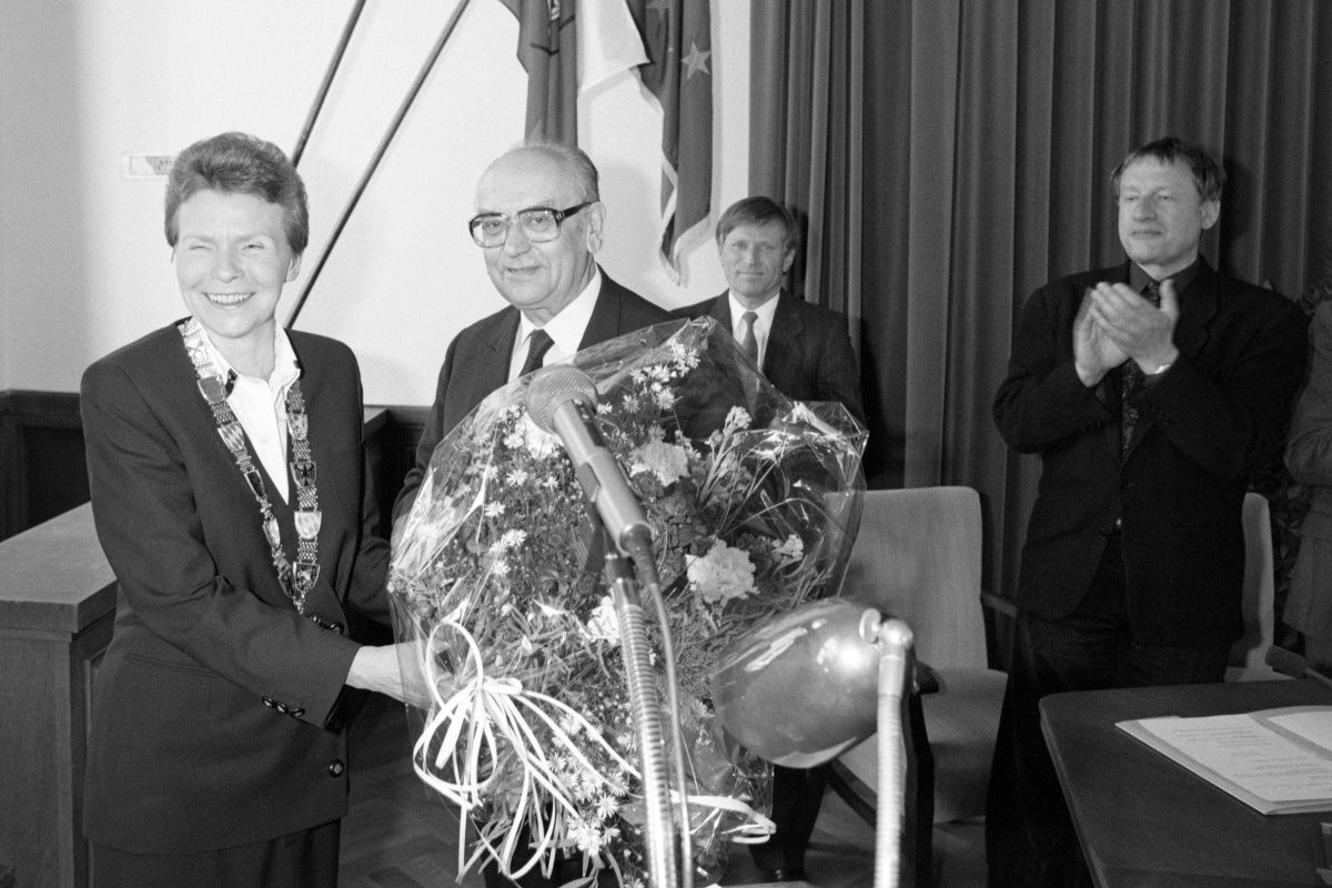 Fotografie: Glückwünsche nach der Vereidigung