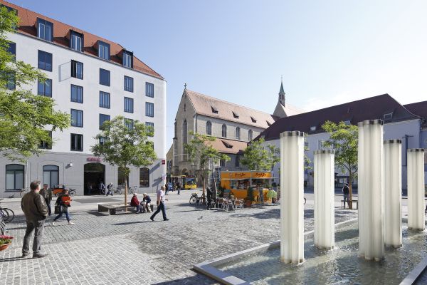 Fotografie: Treiben auf dem Dachauplatz