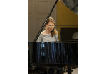 Pianistin beim Jahresabschlusskonzert 01.07.23 im Neuhaussaal  (C) Stadt Regensburg