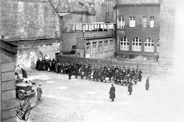 Deportation im April 1942 - Am Brixener Hof