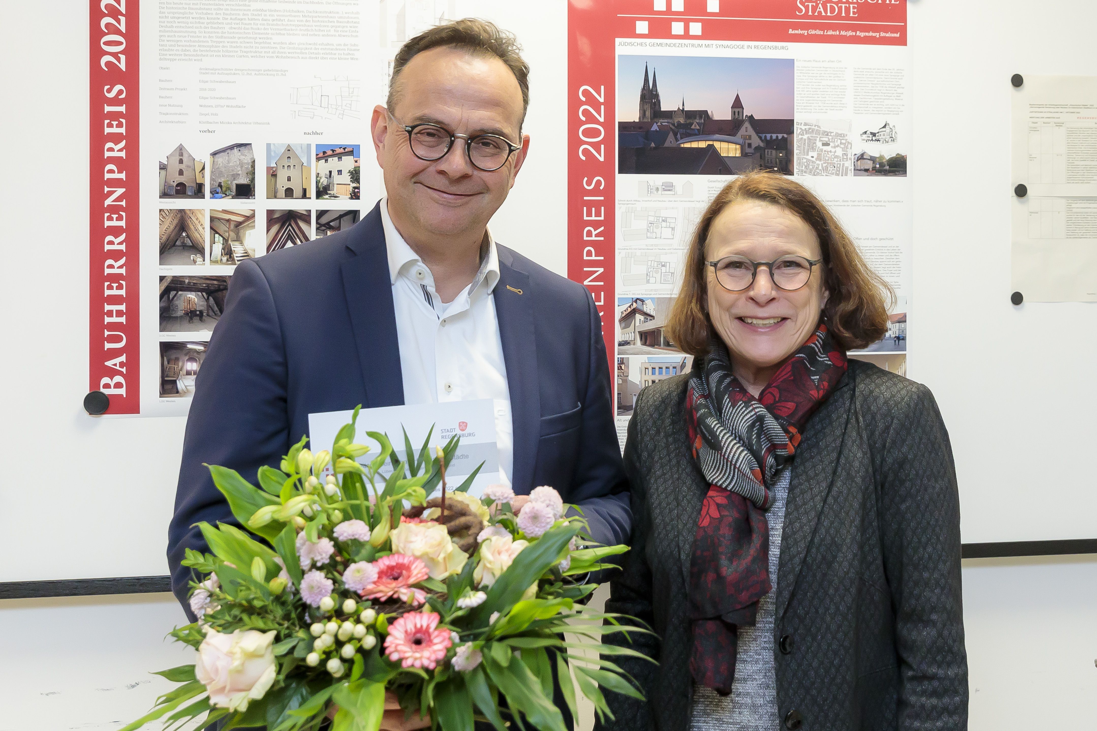 Fotografie: Oberbürgermeisterin Gertrud Maltz-Schwarufischer und Thomas Rödl