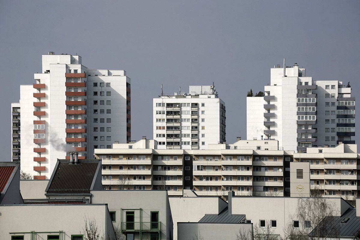 Fotografie - weiße Hochhäuser