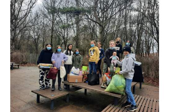 20220207_114205_Schüler mit ihren Spielzeugen