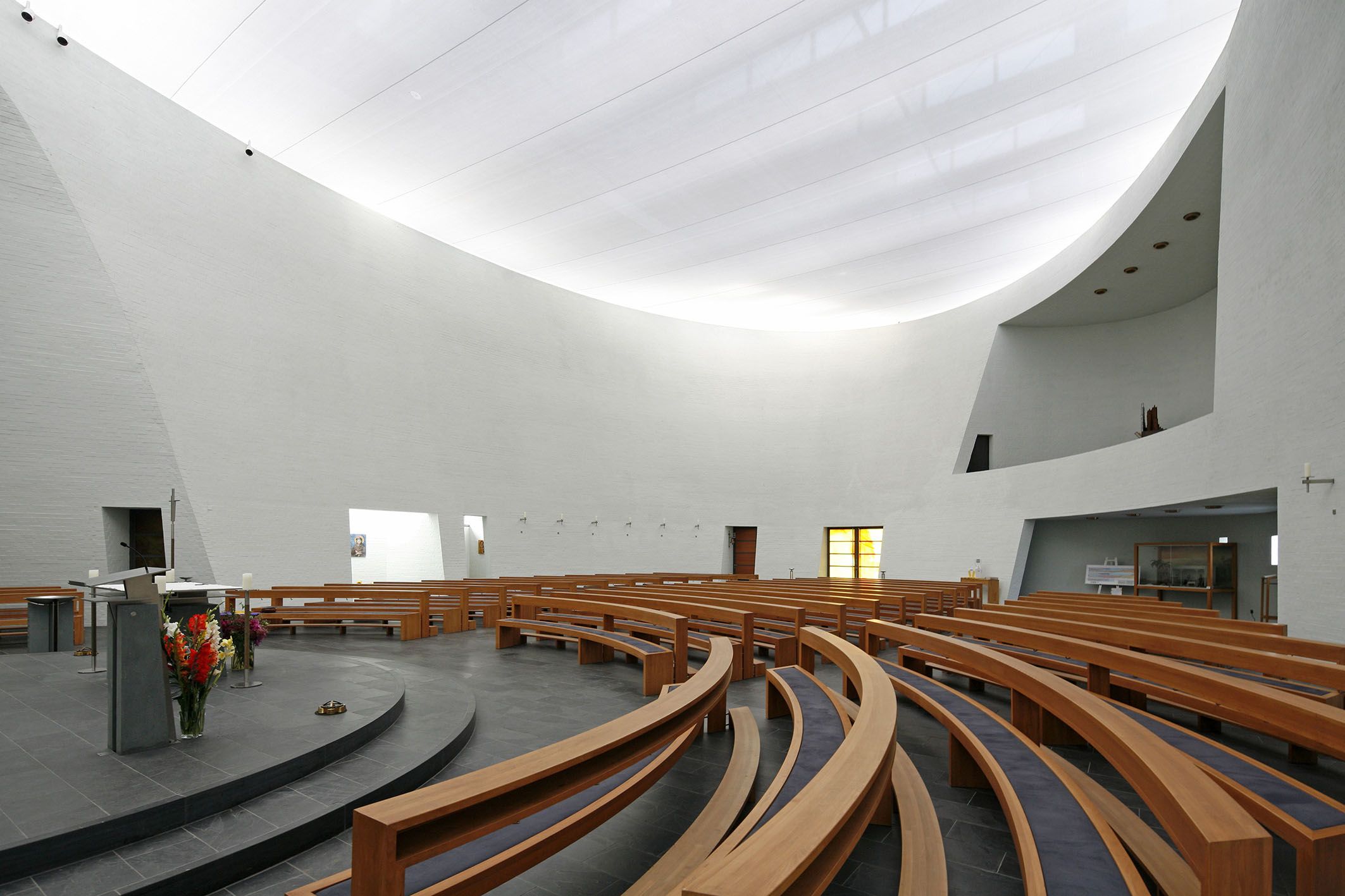 Fotografie: Die Kirche St. Franziskus von innen