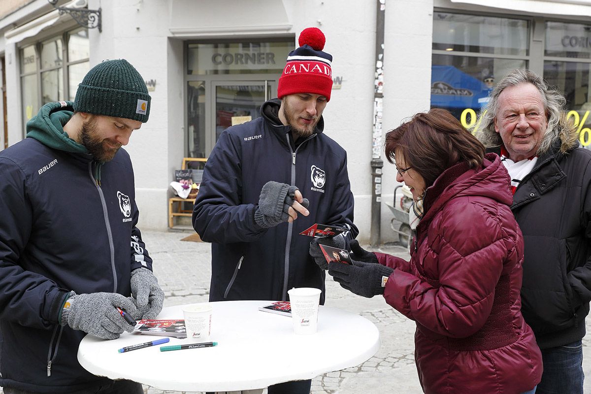 Fußgängerzone - Bauphase 2018 - Eisbären Signierstunde